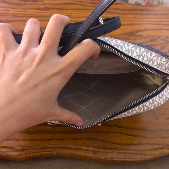 Michael Kors Black and Gray Chain Shoulder Bag - Picture 4 of 5